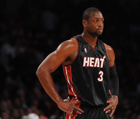 一名中锋 一名中锋